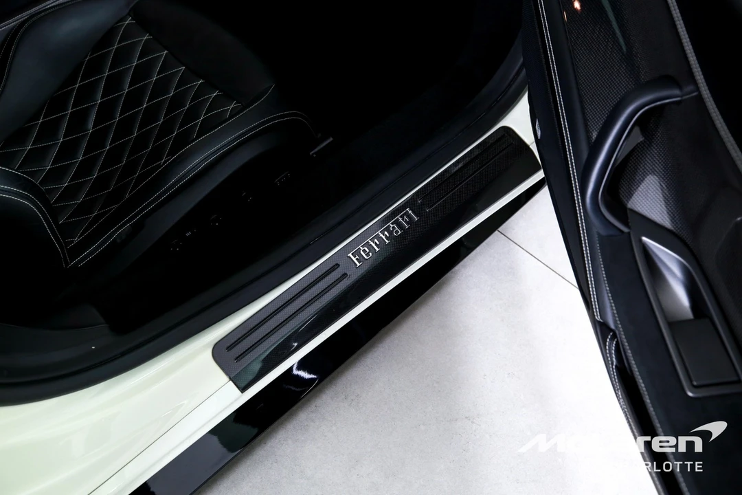 2011 Ferrari 458 Italia - Image 22 of 31