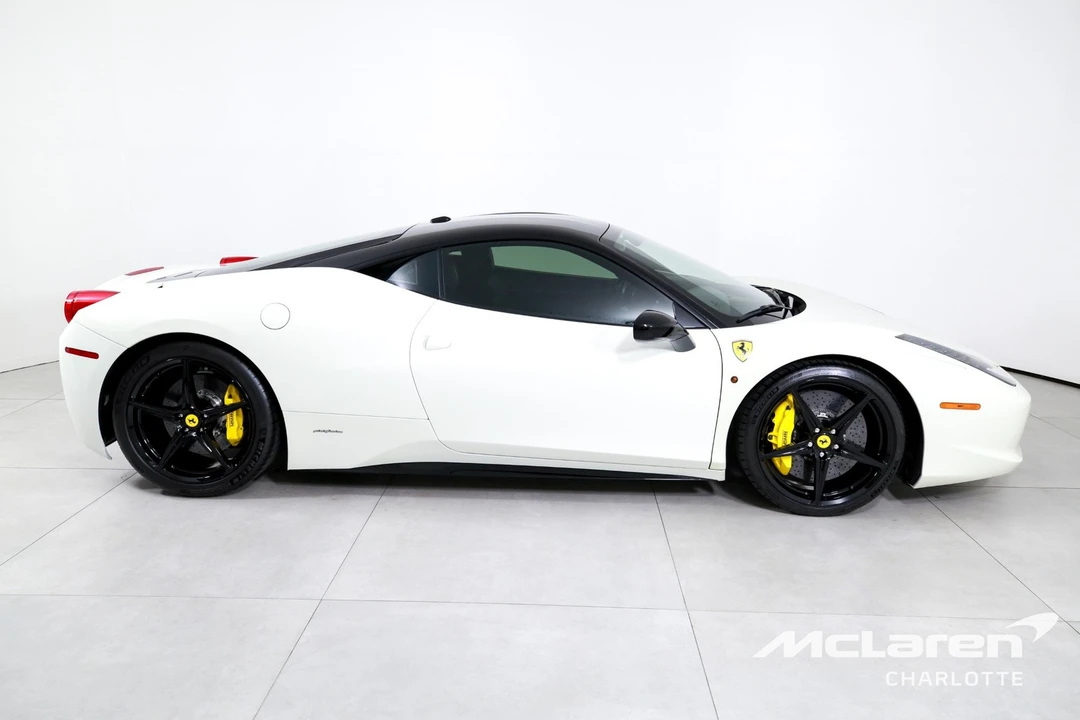 2011 Ferrari 458 Italia - Image 9 of 31