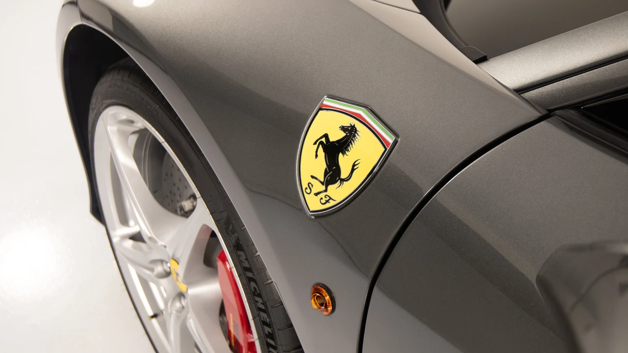 2011 Ferrari 458 Italia - Image 16 of 31