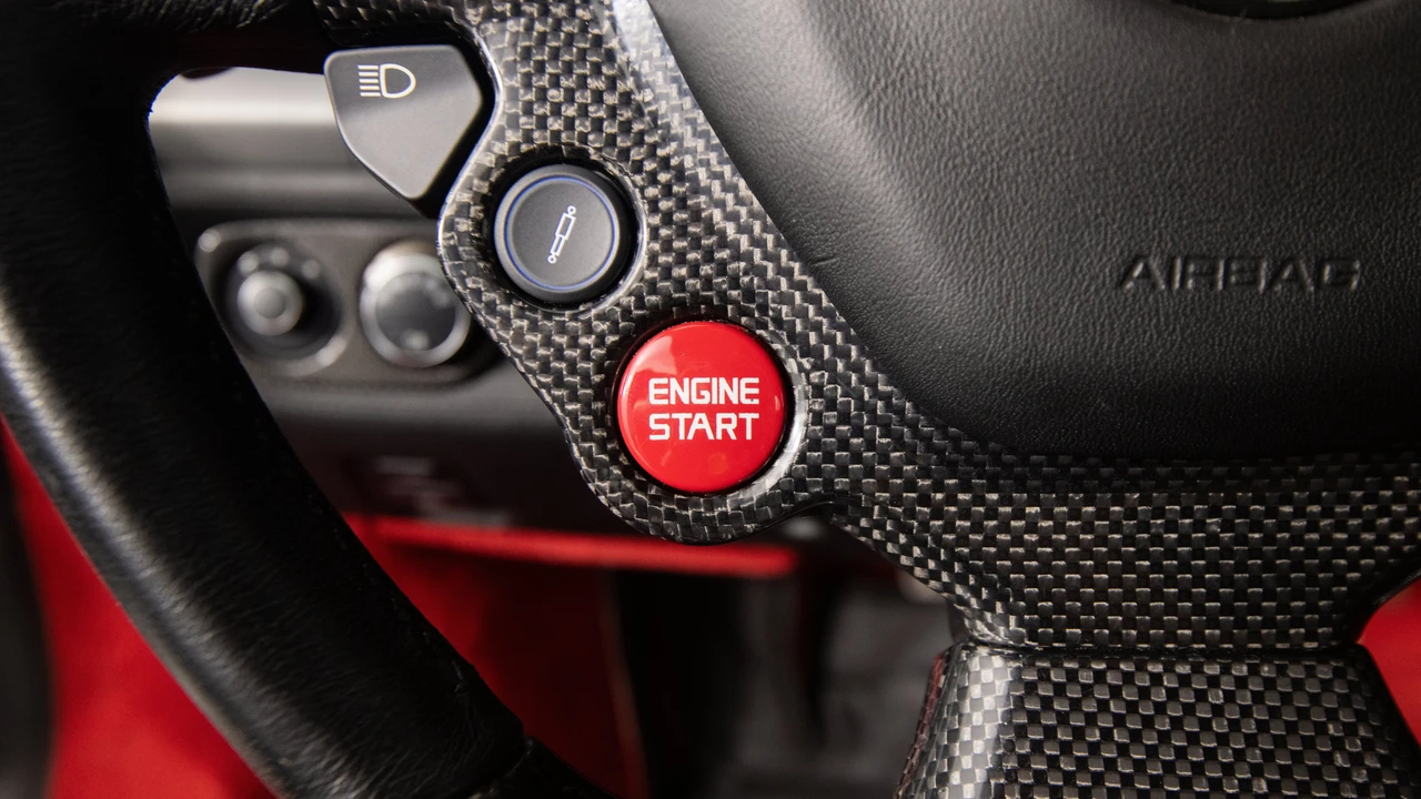 2011 Ferrari 458 Italia - Image 25 of 31