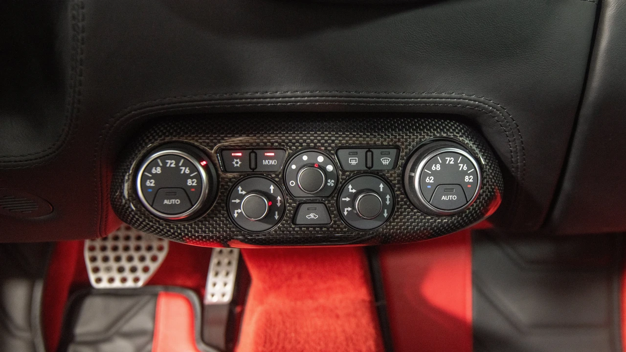 2011 Ferrari 458 Italia - Image 30 of 31