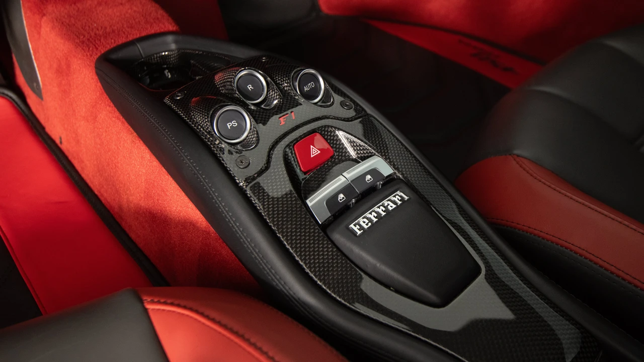 2011 Ferrari 458 Italia - Image 27 of 31