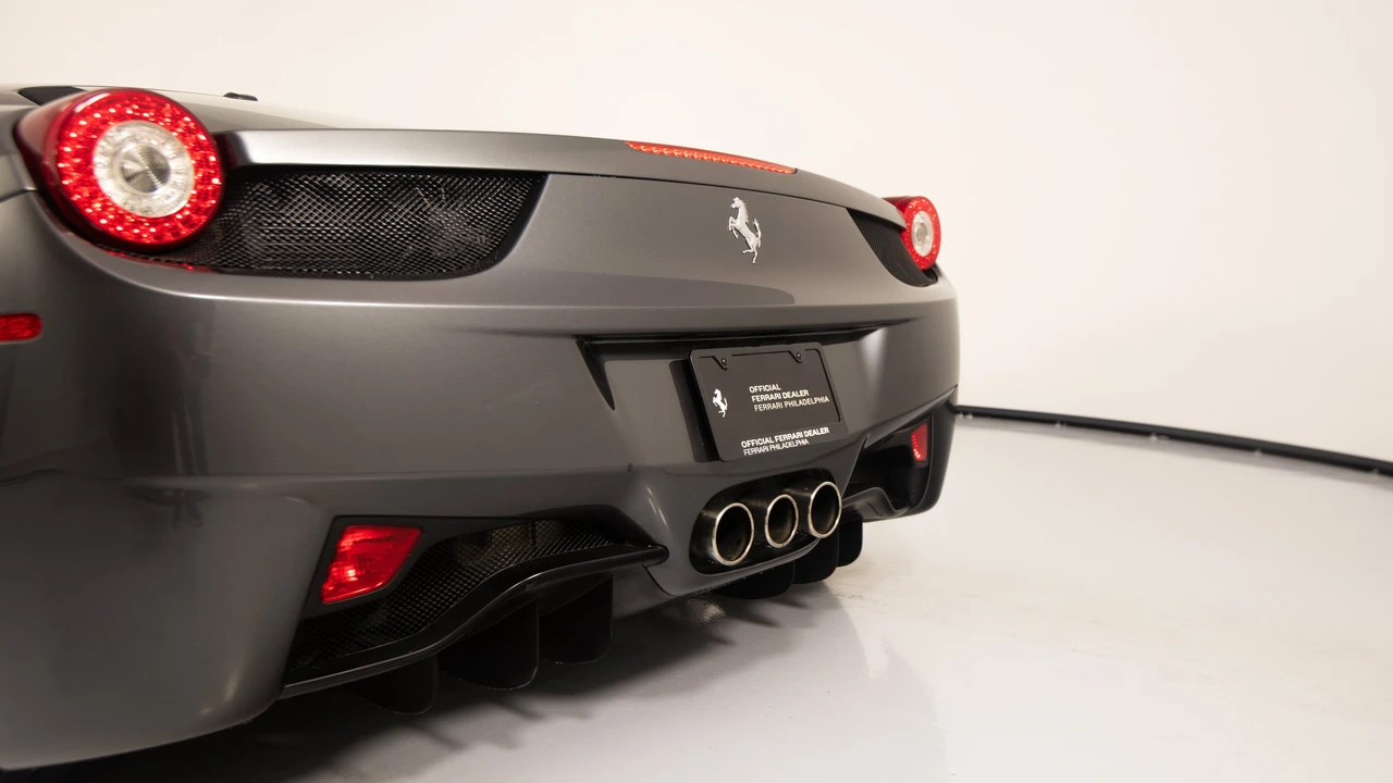 2011 Ferrari 458 Italia - Image 15 of 31