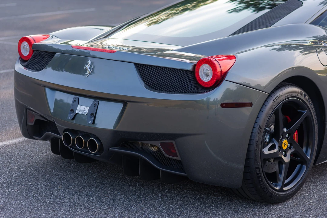 2011 Ferrari 458 Italia - Image 17 of 31
