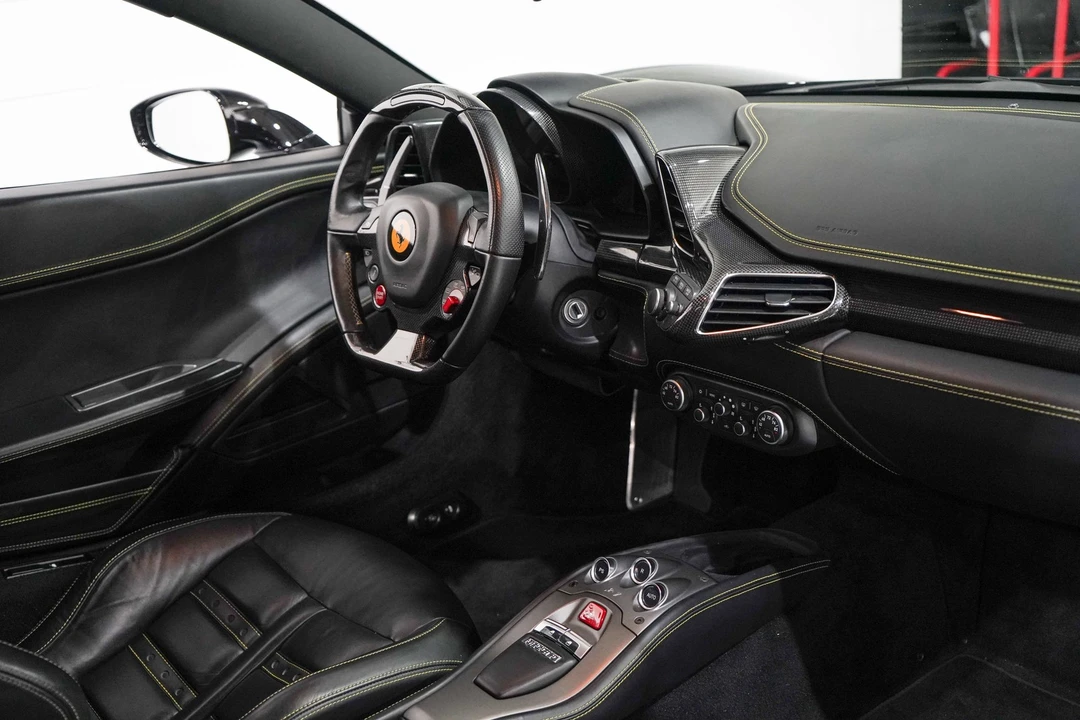 2011 Ferrari 458 Italia - Image 17 of 31