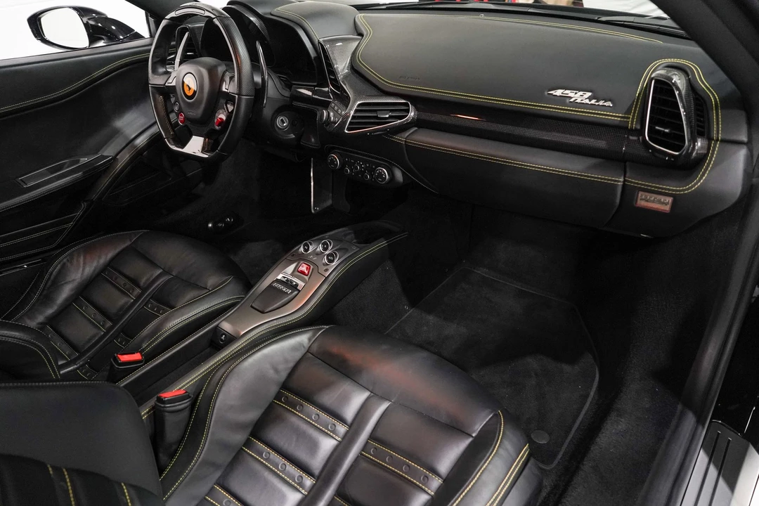 2011 Ferrari 458 Italia - Image 16 of 31