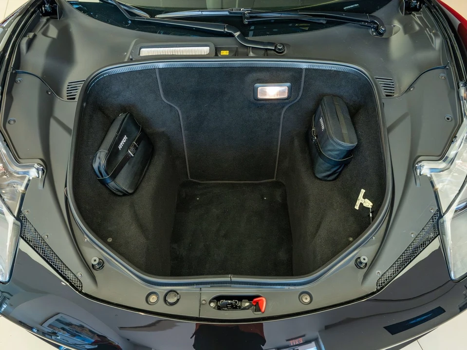 2011 Ferrari 458 Italia - Image 22 of 25