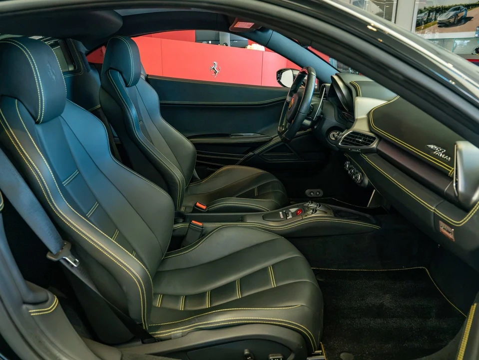 2011 Ferrari 458 Italia - Image 18 of 25