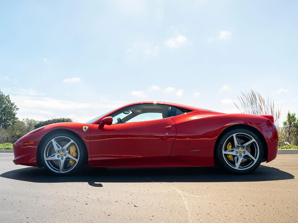 2011 Ferrari 458 Italia - Image 9 of 31