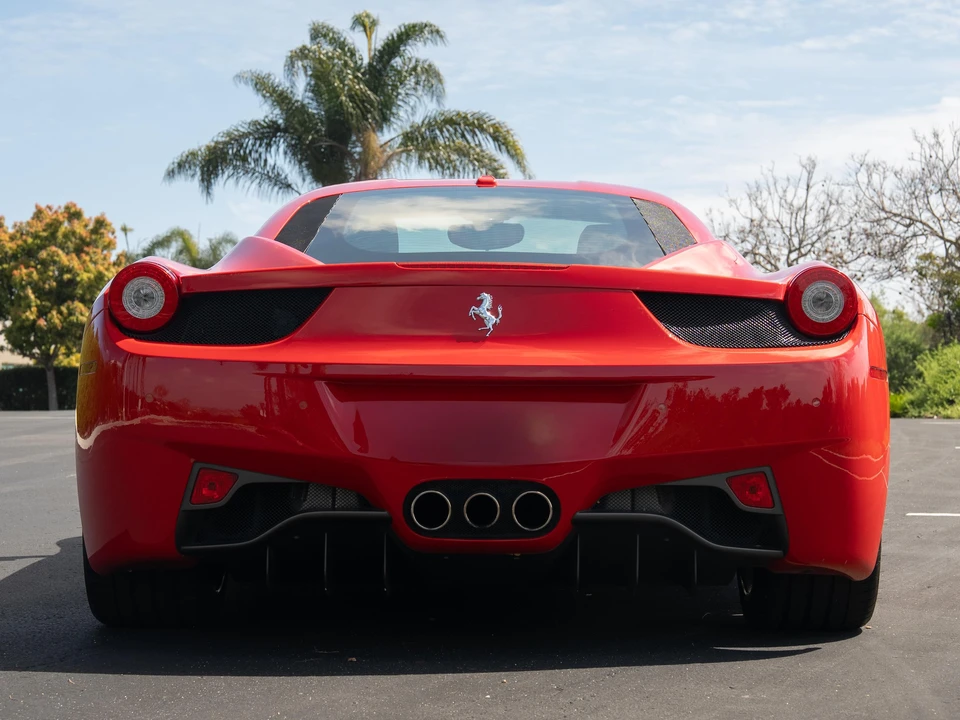 2011 Ferrari 458 Italia - Image 12 of 31