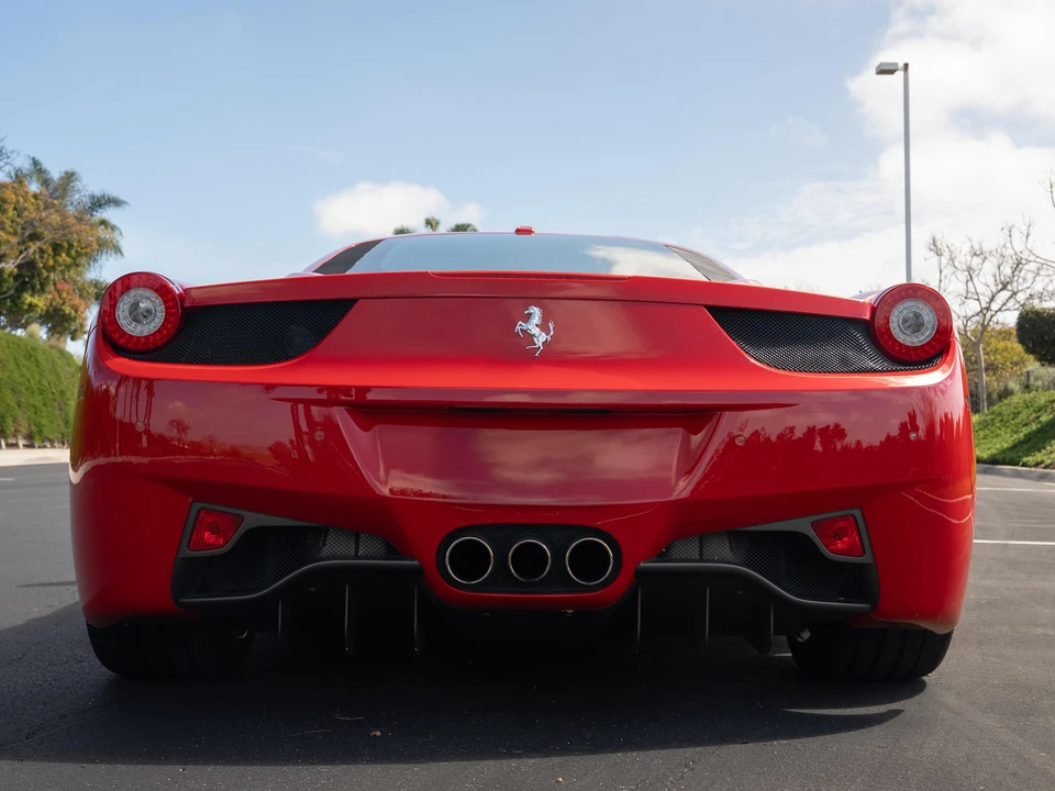 2011 Ferrari 458 Italia - Image 13 of 31