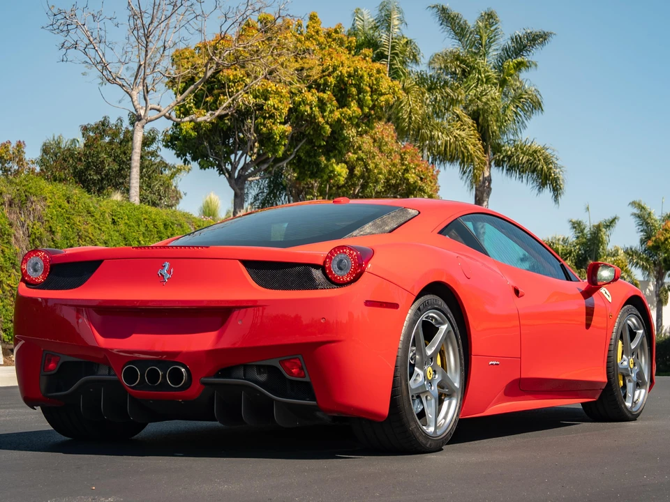 2011 Ferrari 458 Italia - Image 16 of 31