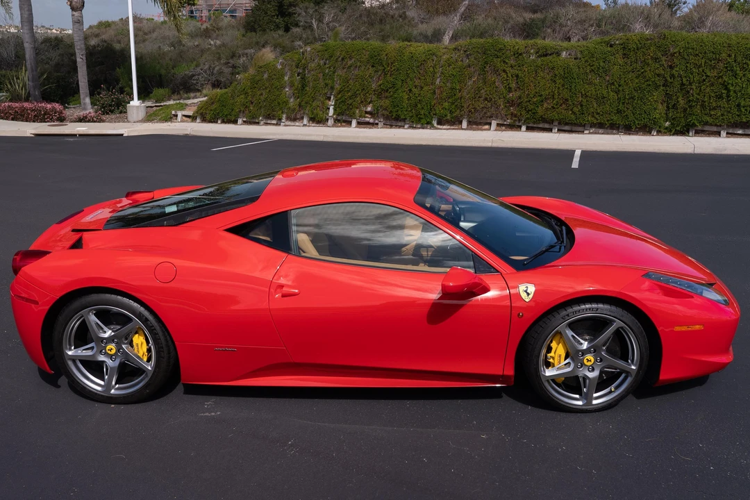2011 Ferrari 458 Italia - Image 3 of 31