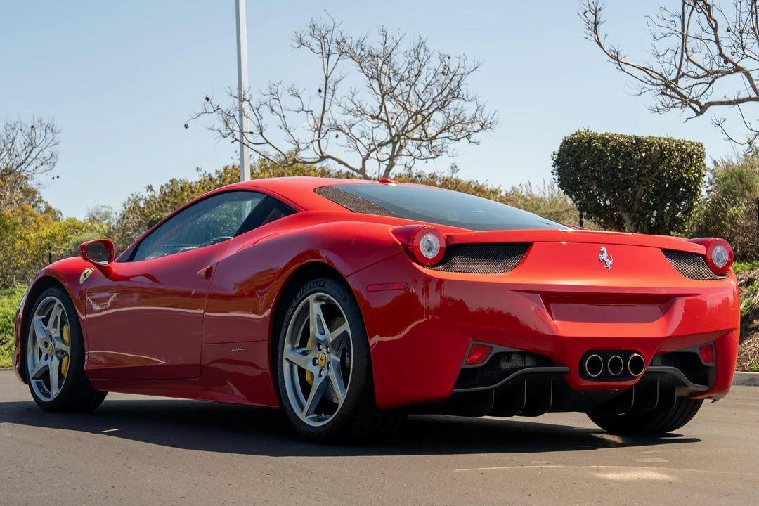 2011 Ferrari 458 Italia - Image 4 of 31