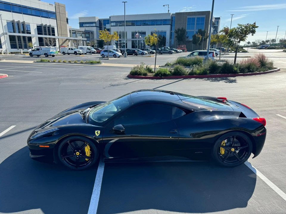 2011 Ferrari 458 Italia - Image 8 of 31
