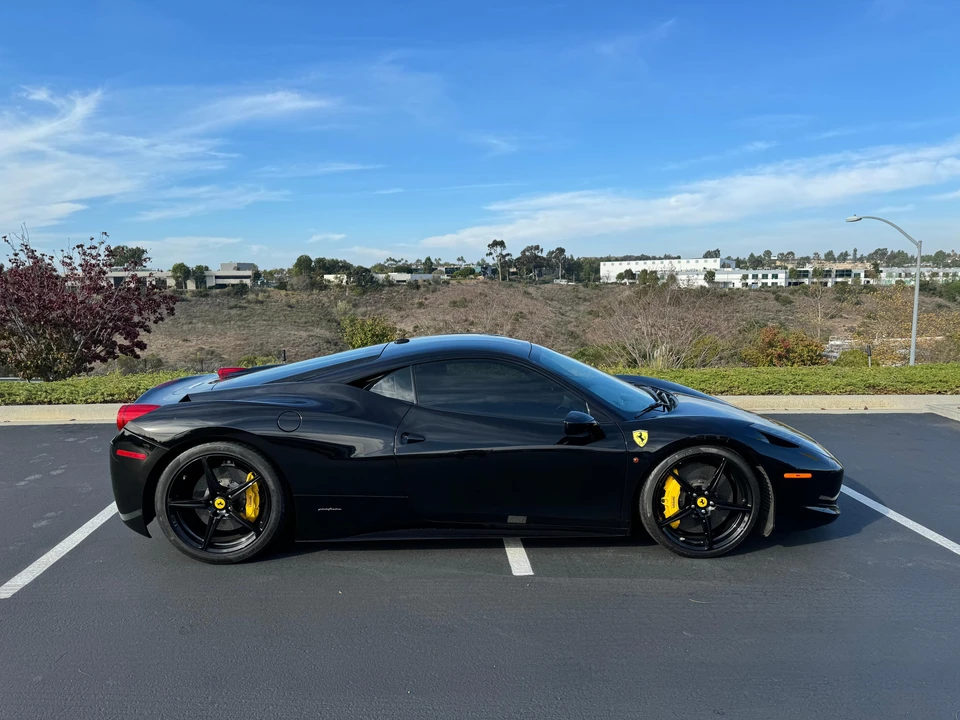2011 Ferrari 458 Italia - Image 14 of 31