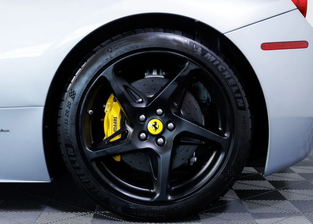 2011 Ferrari 458 Italia - Image 6 of 27