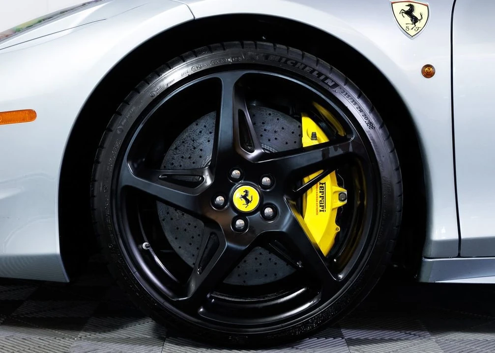 2011 Ferrari 458 Italia - Image 5 of 27