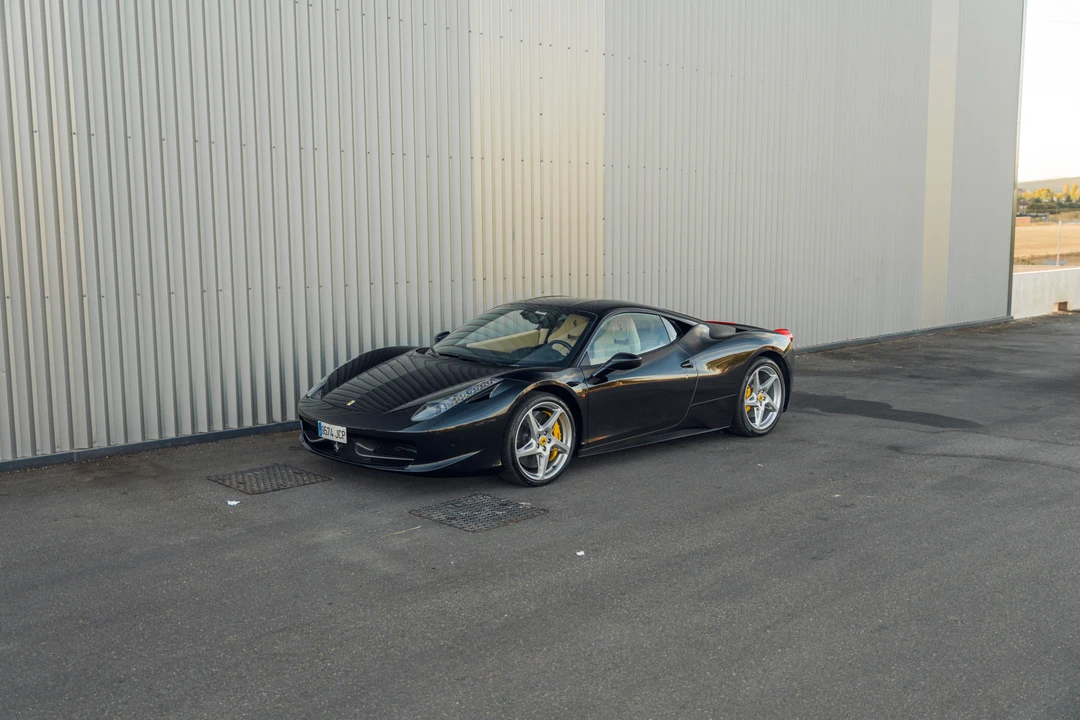 2011 Ferrari 458 Italia - Image 8 of 31