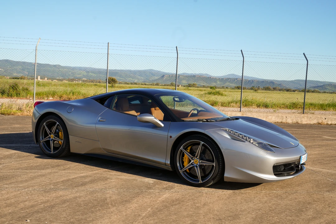 2011 Ferrari 458 Italia - Image 9 of 31