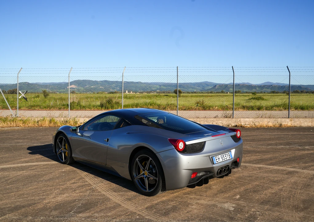 2011 Ferrari 458 Italia - Image 26 of 31