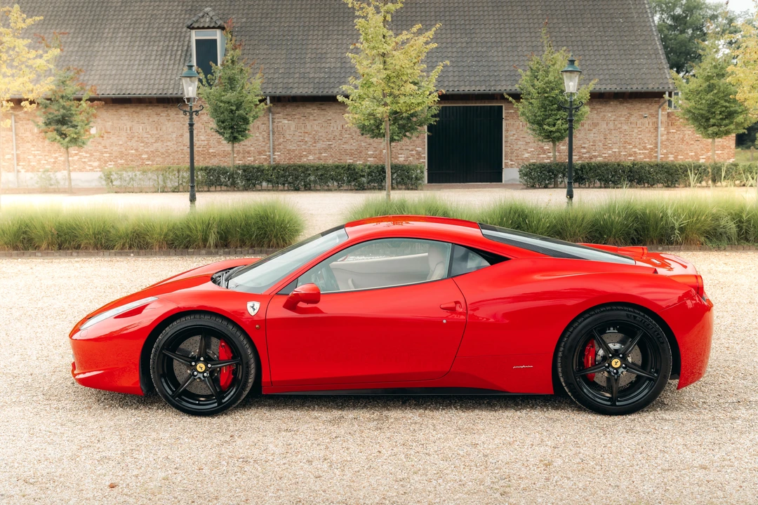 2011 Ferrari 458 Italia - Image 12 of 31