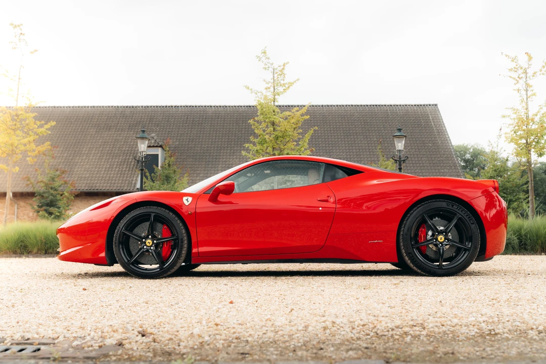 2011 Ferrari 458 Italia - Image 4 of 31