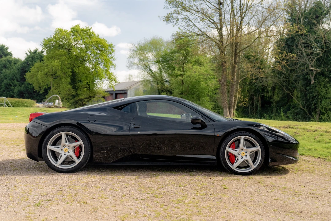 2011 Ferrari 458 Italia - Image 8 of 31