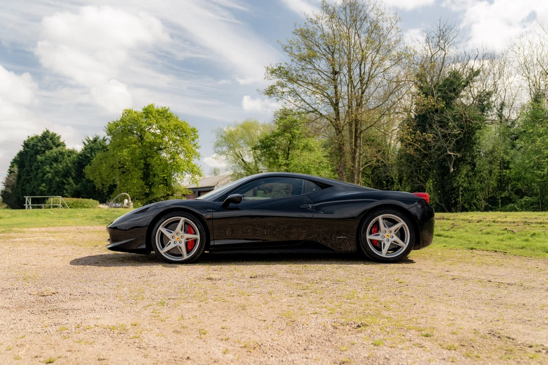 2011 Ferrari 458 Italia - Image 4 of 31