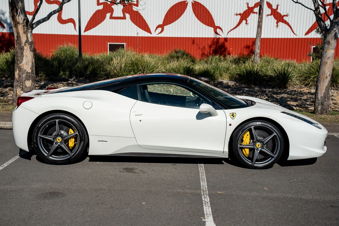 2011 Ferrari 458 Italia - Image 8 of 31