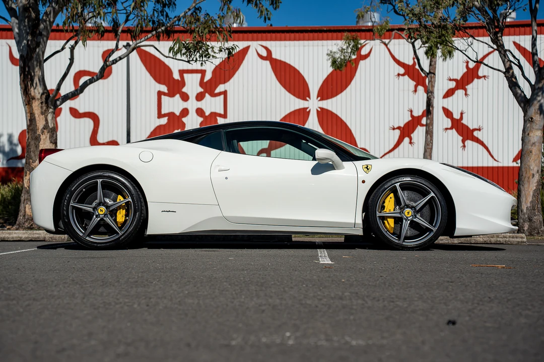 2011 Ferrari 458 Italia - Image 24 of 31
