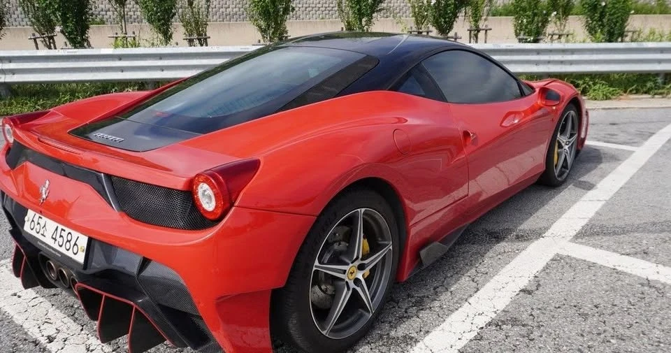 2011 Ferrari 458 Italia - Image 4 of 15