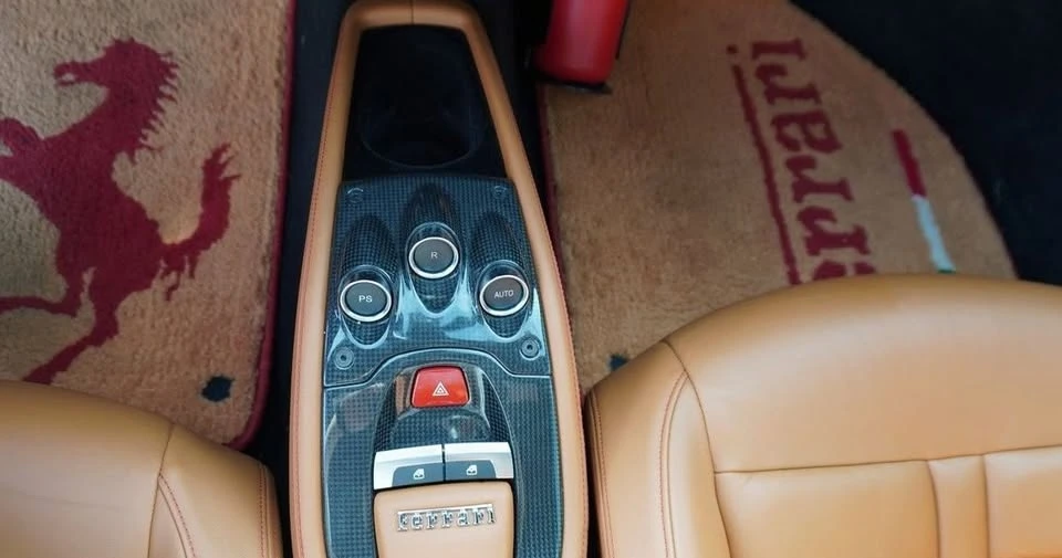 2011 Ferrari 458 Italia - Image 10 of 15