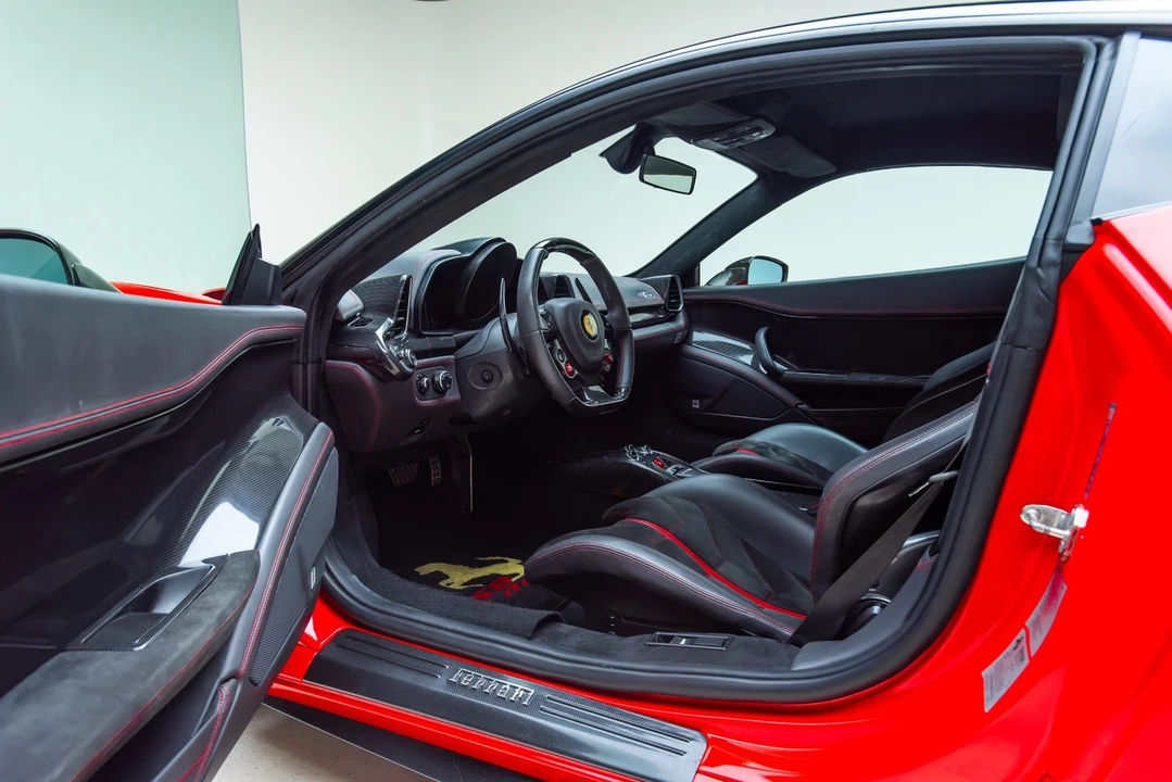 2011 Ferrari 458 Italia - Image 6 of 31