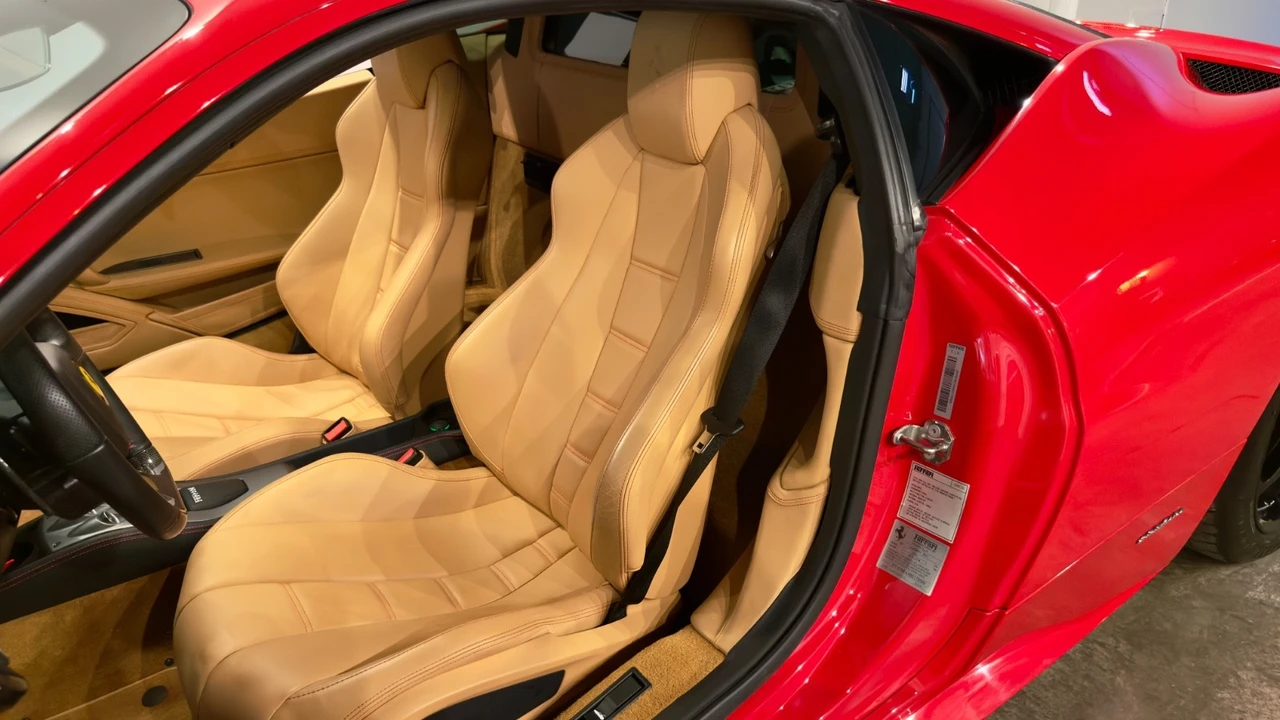 2011 Ferrari 458 - Image 15 of 21