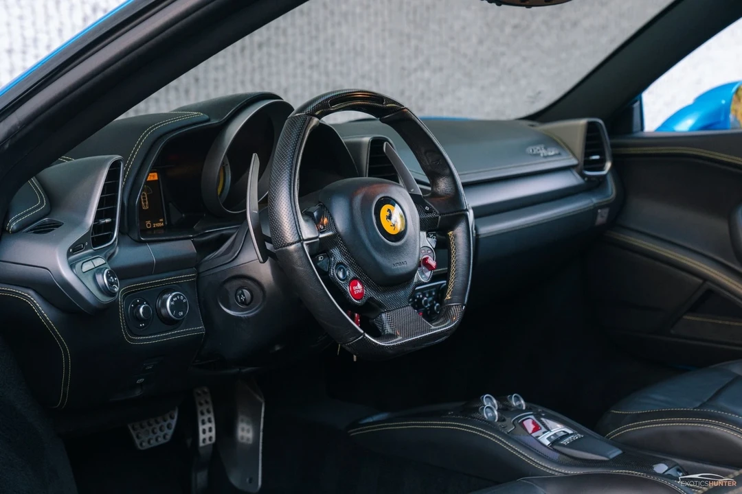 2011 Ferrari 458 Italia - Image 9 of 12