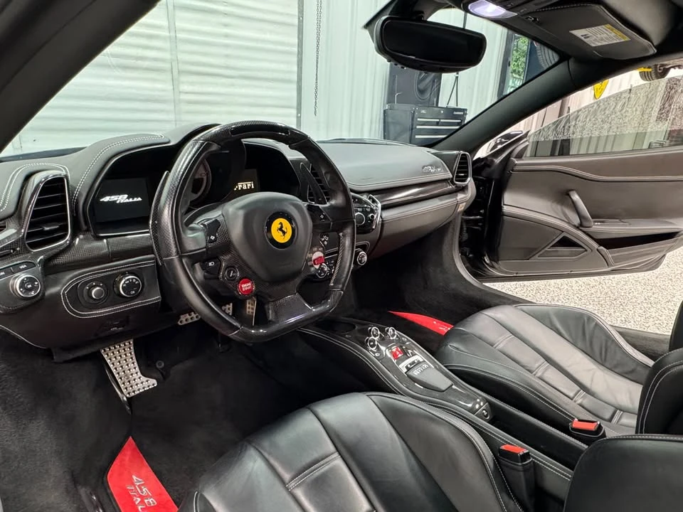 2011 Ferrari 458 Italia - Image 14 of 19