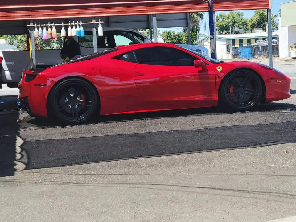 2011 Ferrari 458 Italia - Image 5 of 8