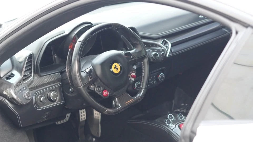 2011 Ferrari 458 Italia - Image 13 of 19
