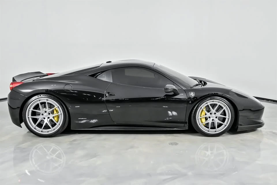 2011 Ferrari 458 Italia - Image 13 of 19