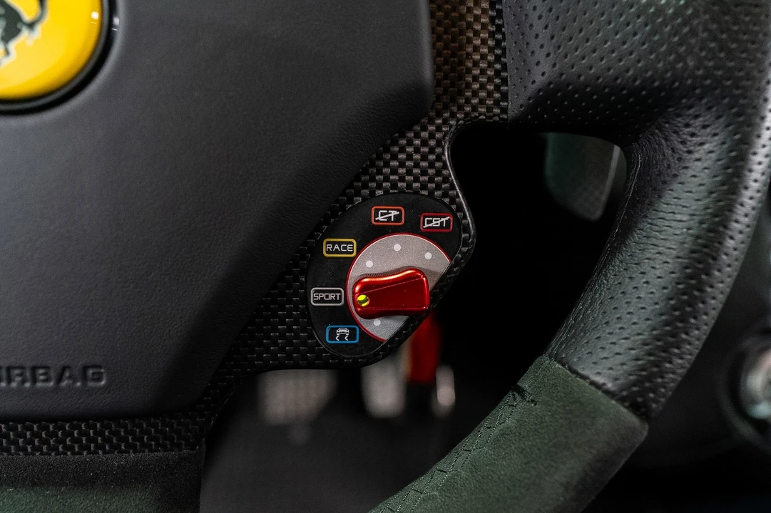 2011 Ferrari - Image 16 of 31