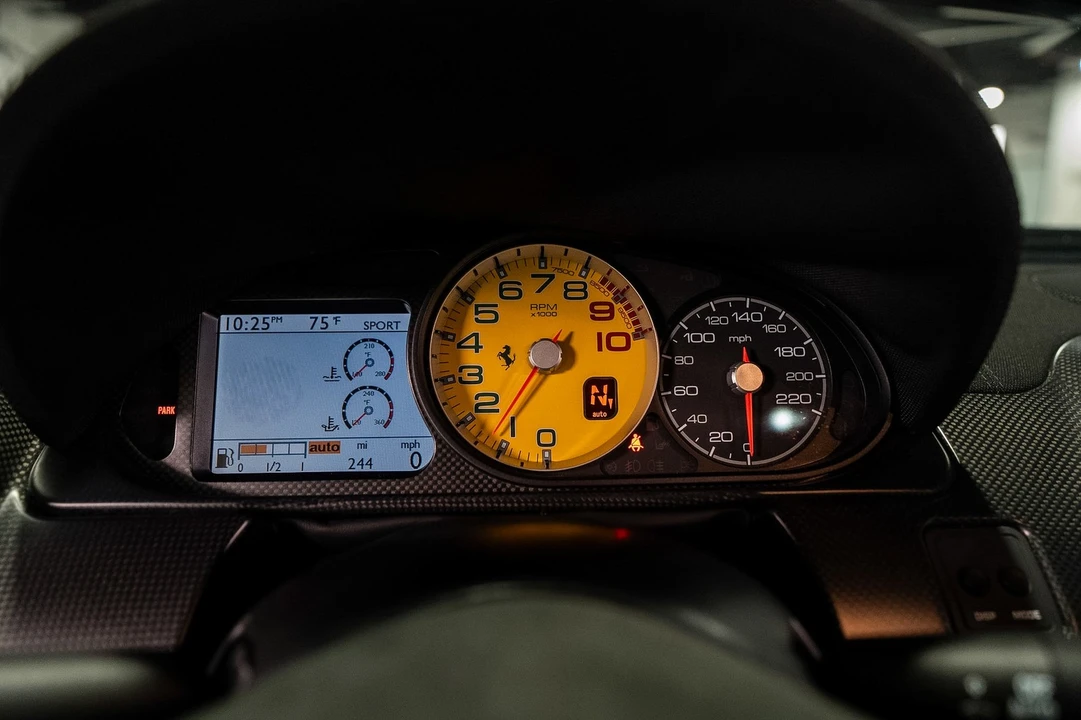 2011 Ferrari - Image 13 of 31