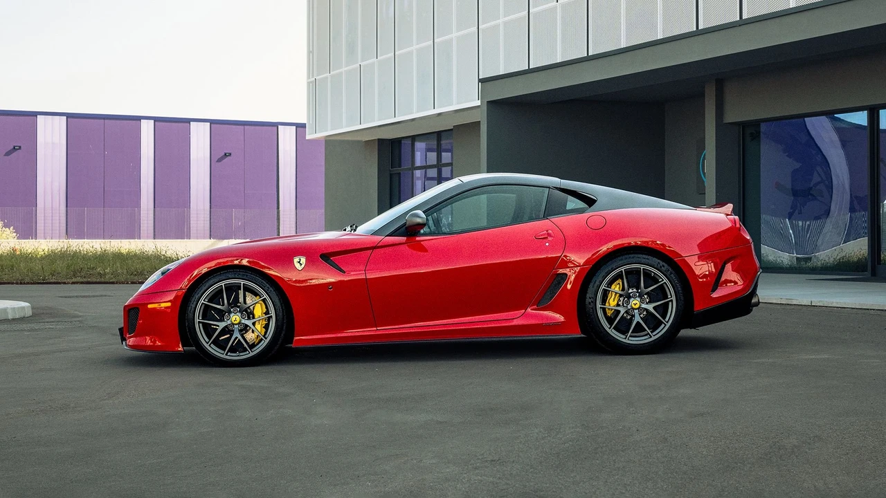 2011 Ferrari 599 GTO - Image 22 of 31