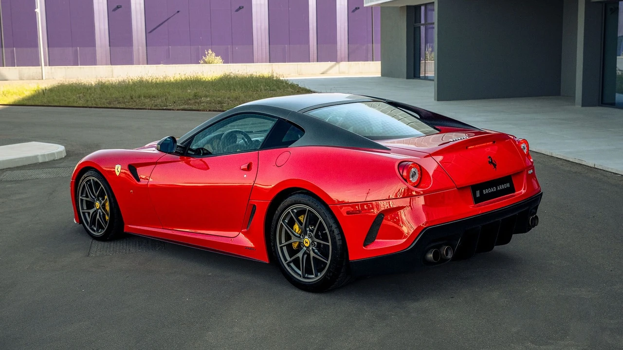 2011 Ferrari 599 GTO - Image 12 of 31