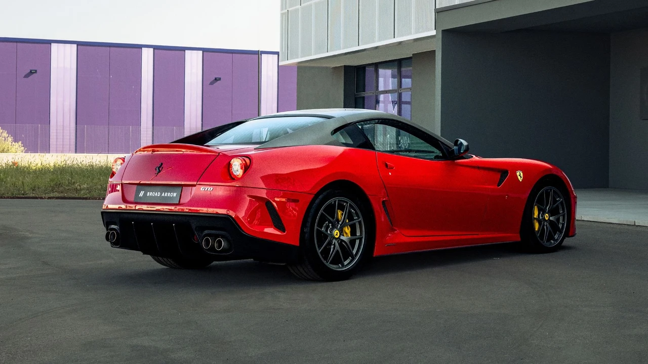 2011 Ferrari 599 GTO - Image 16 of 31
