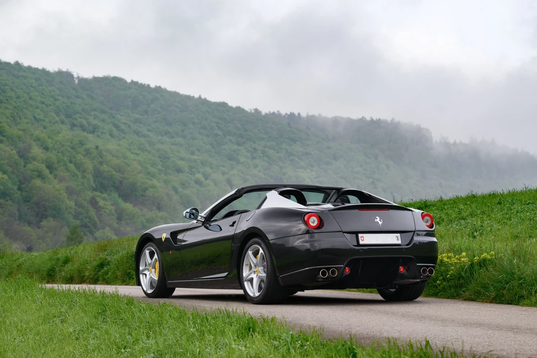 2011 Ferrari 599 SA Aperta - Image 8 of 31