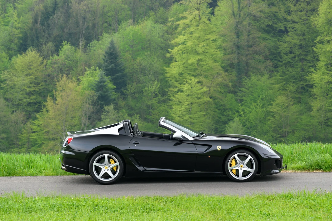 2011 Ferrari 599 SA Aperta - Image 13 of 31