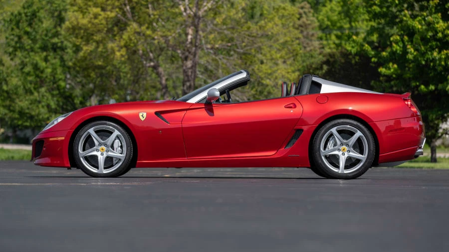 2011 Ferrari 599 SA Aperta - Image 2 of 31