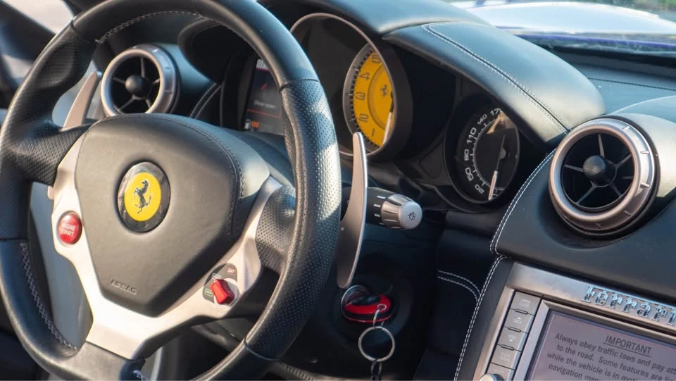 2011 Ferrari California - Image 7 of 16