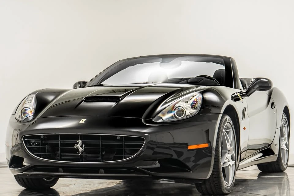 2011 Ferrari California - Image 2 of 7